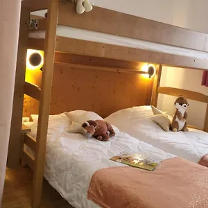 Rez De Chaussée Confortable Dans Les Villages Du Bacha Idéalement Placé à 100 M De L'ecole De , Chamrousse France